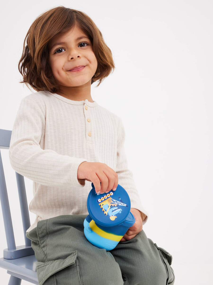big dreams silicone container snack cup