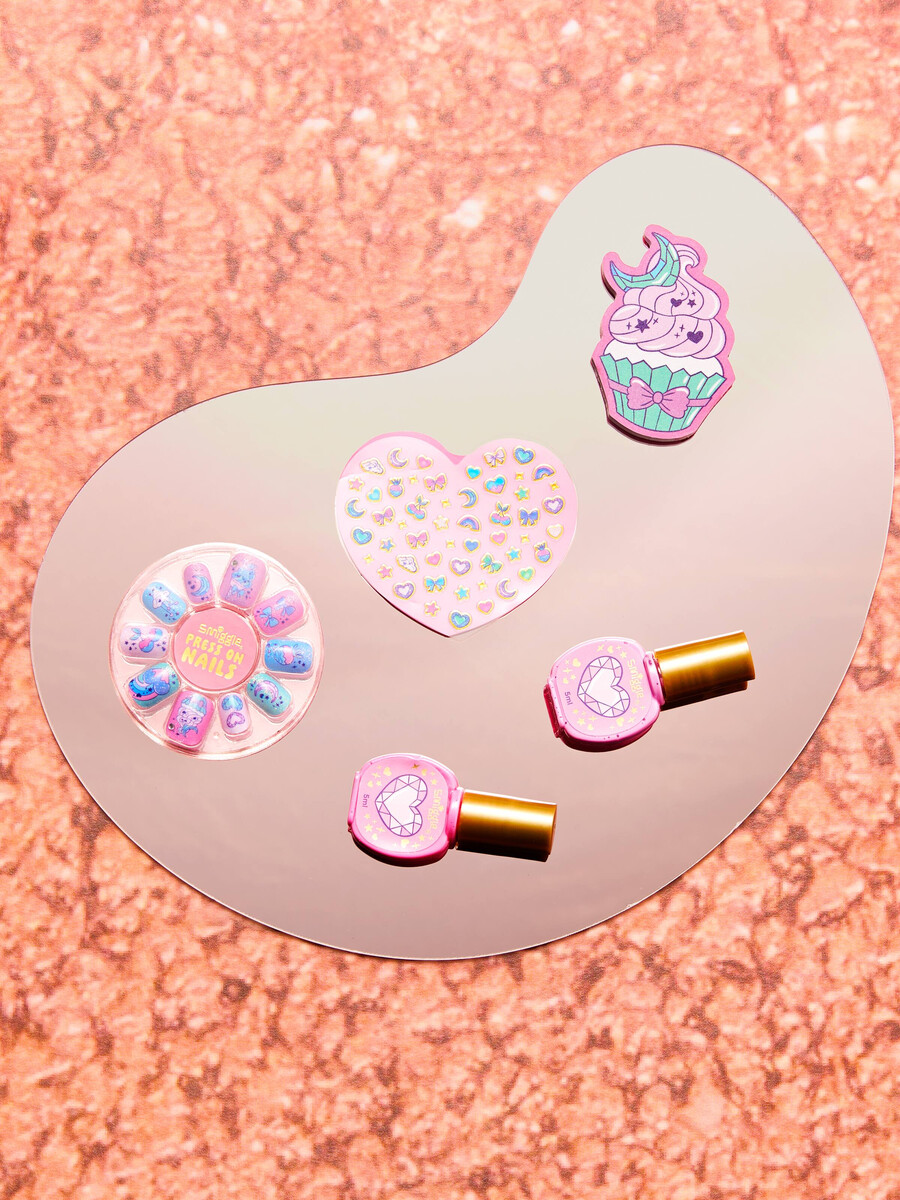 radiant nail art gift set