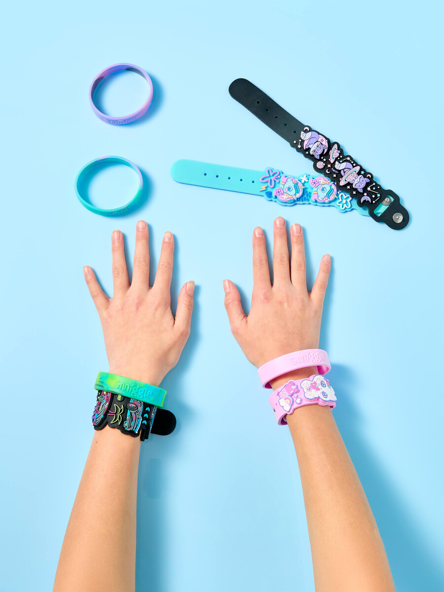 bright eyes wristband x2